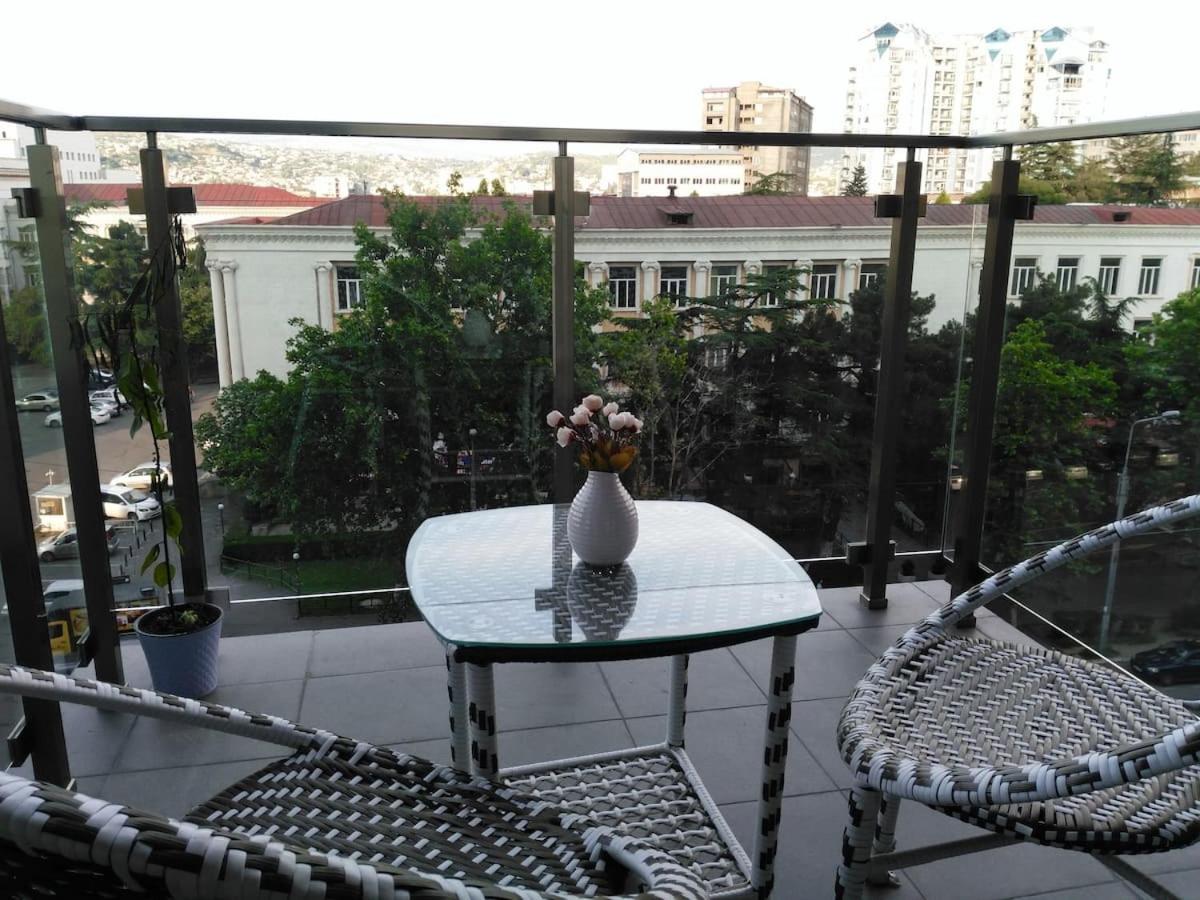 Ameri Plaza Green Apartments Tbilisi Eksteriør billede